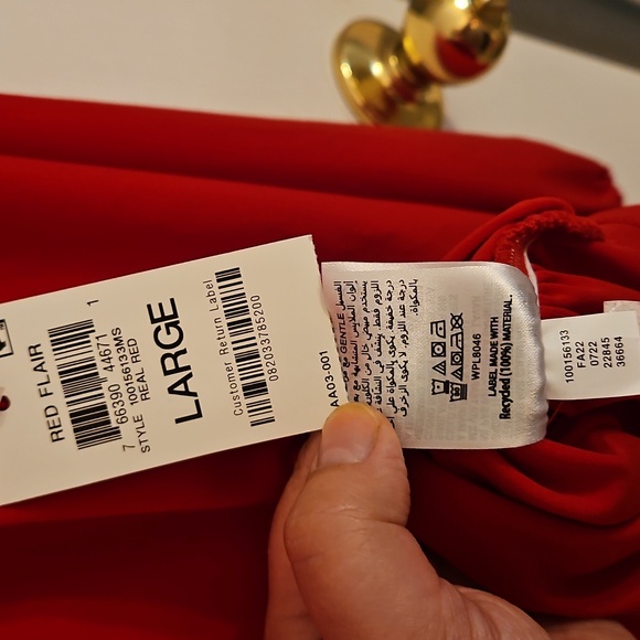 Red Long Sleeved Top, Size Large - Picture 4 of 5